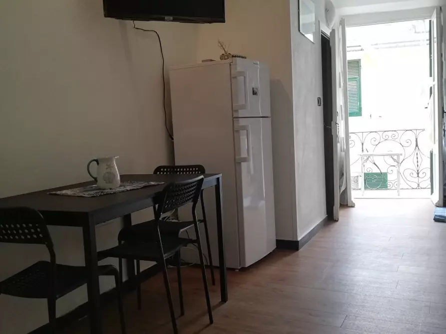 Immagine 8 di Bilocale in vendita  in Via Giuseppe Garibaldi 32 a Sestri Levante