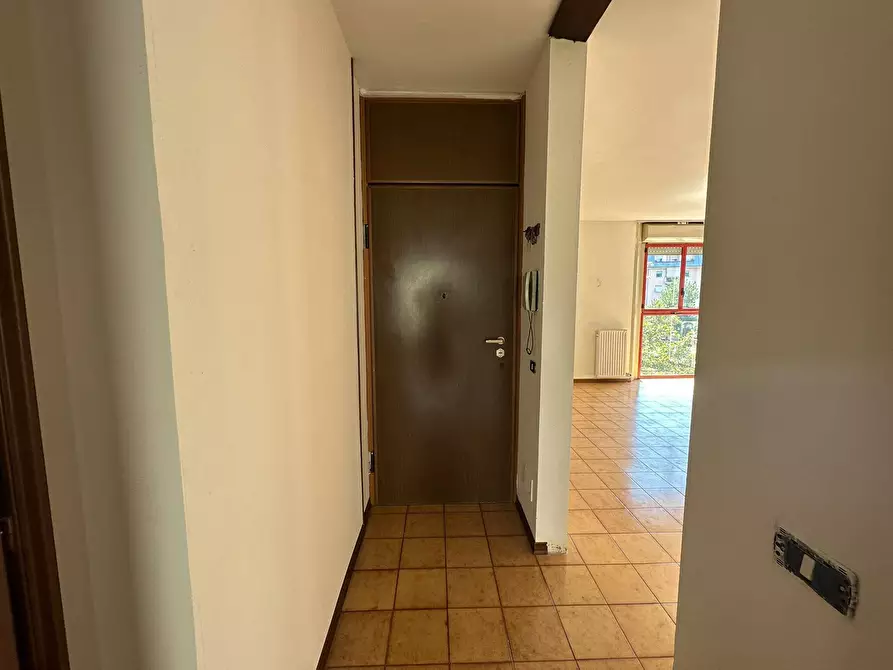 Immagine 10 di Appartamento in vendita  in Via Negrotto Cambiaso 65 a Sestri Levante
