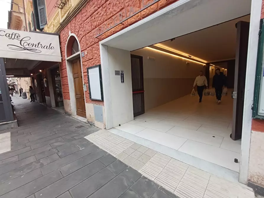 Immagine 20 di Bilocale in vendita  in Viale Dante Alighieri 27 a Sestri Levante