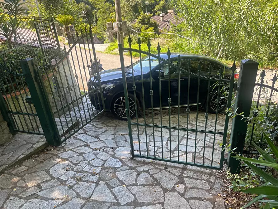 Immagine 2 di Villa in vendita  in Via Salvatore Gatti 19 a Castiglione Chiavarese