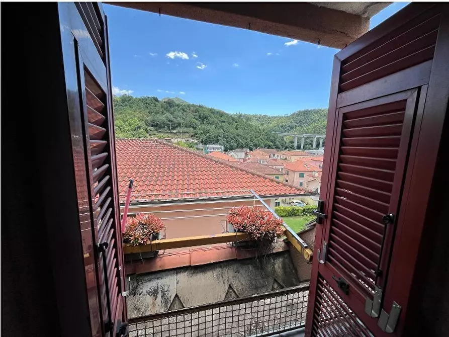 Immagine 9 di Trilocale in vendita  in Via delle Pesche a Casarza Ligure