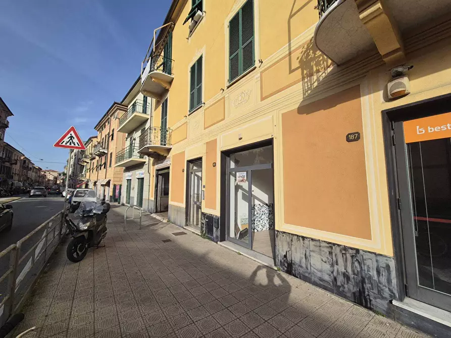 Immagine 6 di Locale commerciale in vendita  in Via Nazionale 183 a Sestri Levante