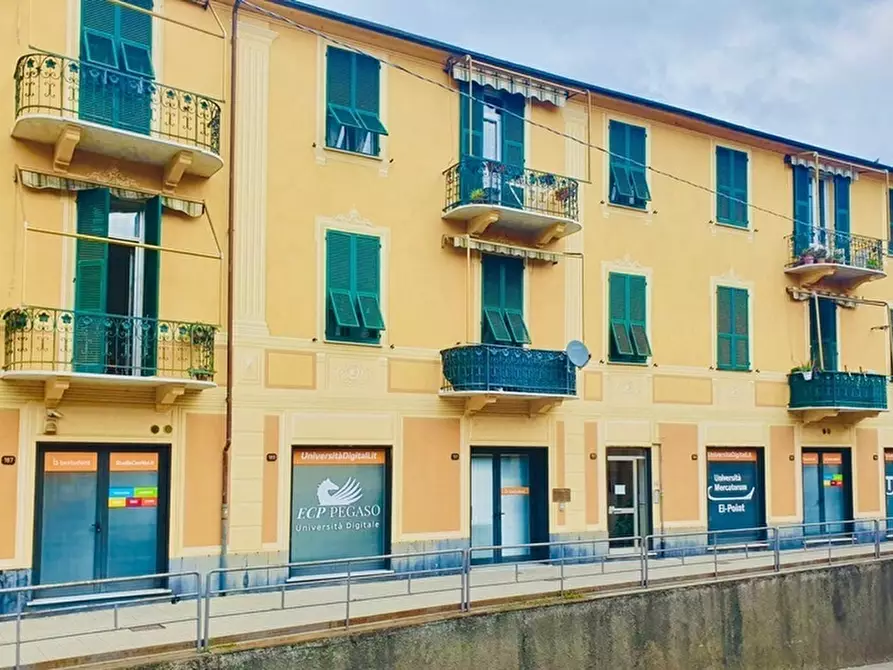 Immagine 1 di Locale commerciale in affitto  in Via Nazionale 189 a Sestri Levante