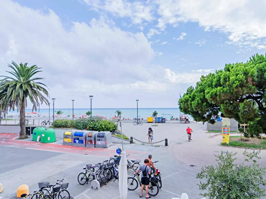 Immagine 13 di Trilocale in vendita  a Sestri Levante