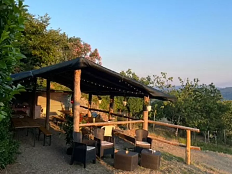 Immagine 3 di Albergo/B&B/Residence in vendita  in Via Giacomo Leopardi 10 a Carro