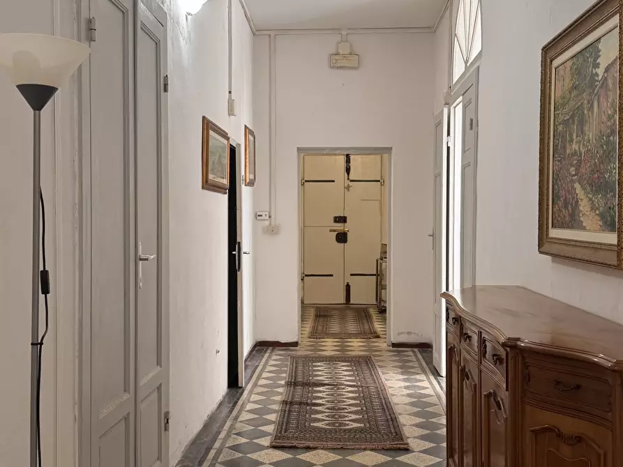 Immagine 14 di Pentalocale in affitto  a Livorno