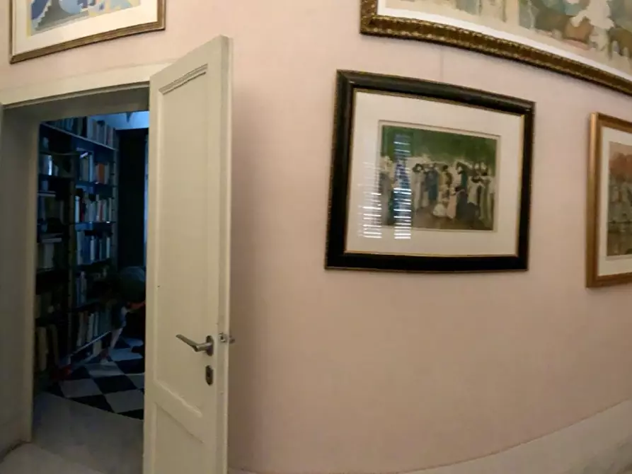 Immagine 5 di Pentalocale in vendita  a Livorno