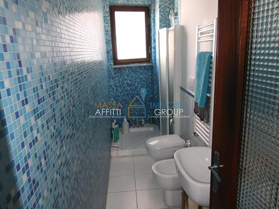 Immagine 14 di Pentalocale in vendita  in Via dei Mille 59 a Carrara