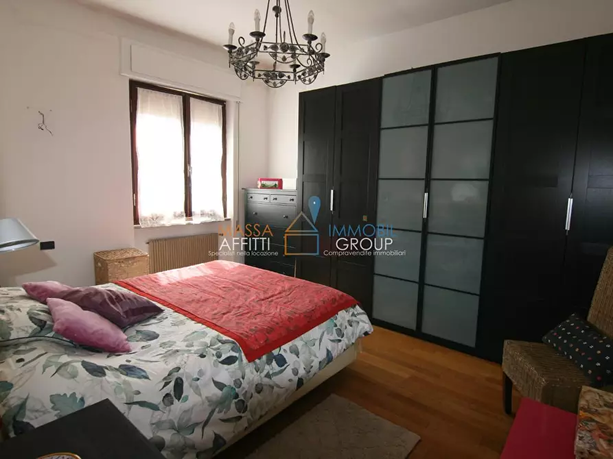 Immagine 13 di Pentalocale in vendita  in Via dei Mille 59 a Carrara