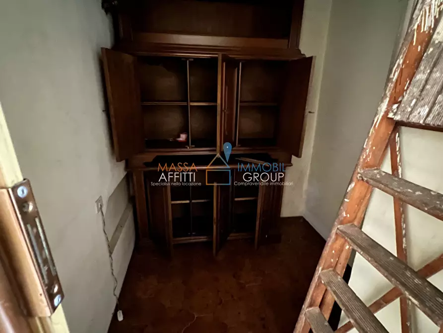 Immagine 24 di Pentalocale in vendita  in Via Benedetto Croce 11 a Massa