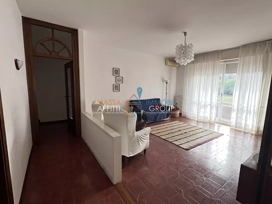 Immagine 6 di Quadrilocale in vendita  in Viale puccini 6 a Massa