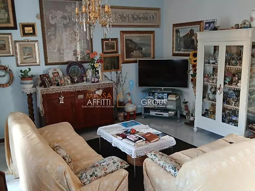 Immagine 16 di Villetta a schiera in vendita  in Via Venezia 42 a Massa