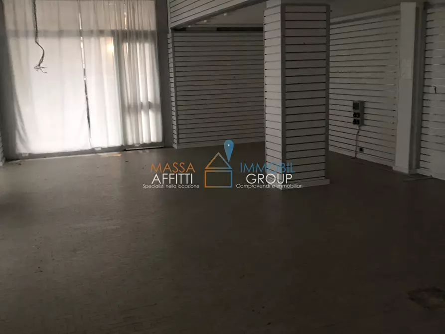 Immagine 4 di Locale commerciale in affitto  in Via Werther Muttini 17 a Carrara