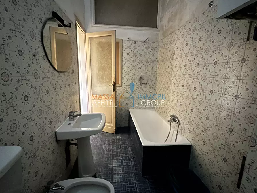 Immagine 29 di Pentalocale in vendita  in Via Benedetto Croce 11 a Massa