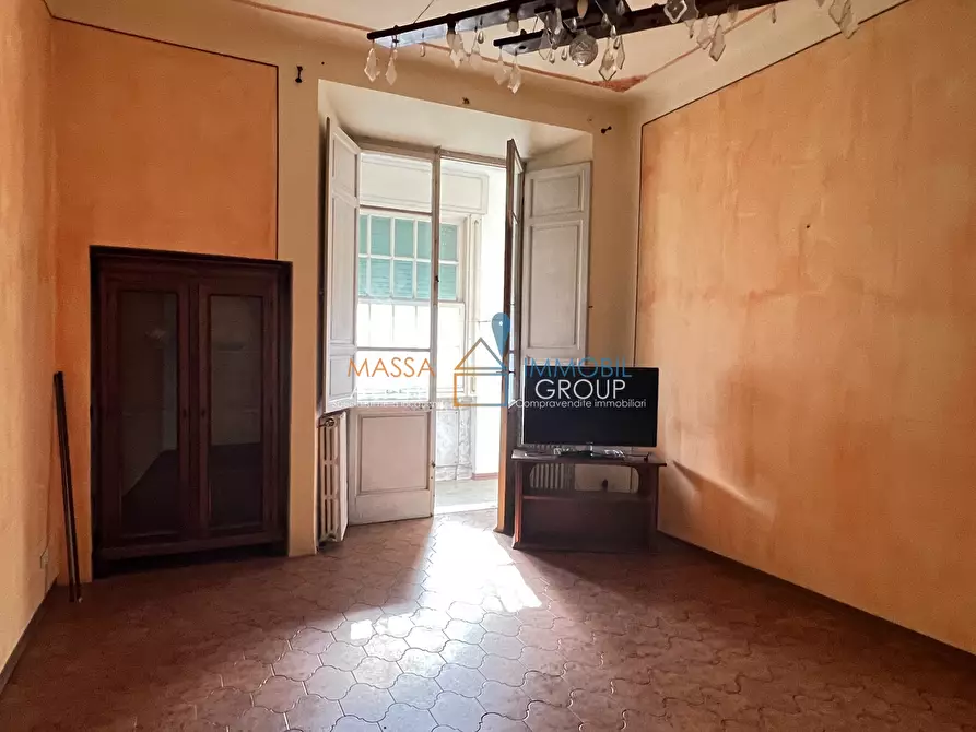 Immagine 10 di Pentalocale in vendita  in Via Benedetto Croce 11 a Massa