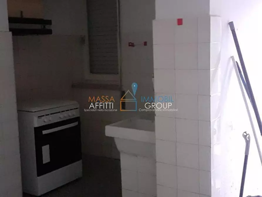 Immagine 4 di Quadrilocale in vendita  in Viale Eugenio Chiesa 7 a Massa