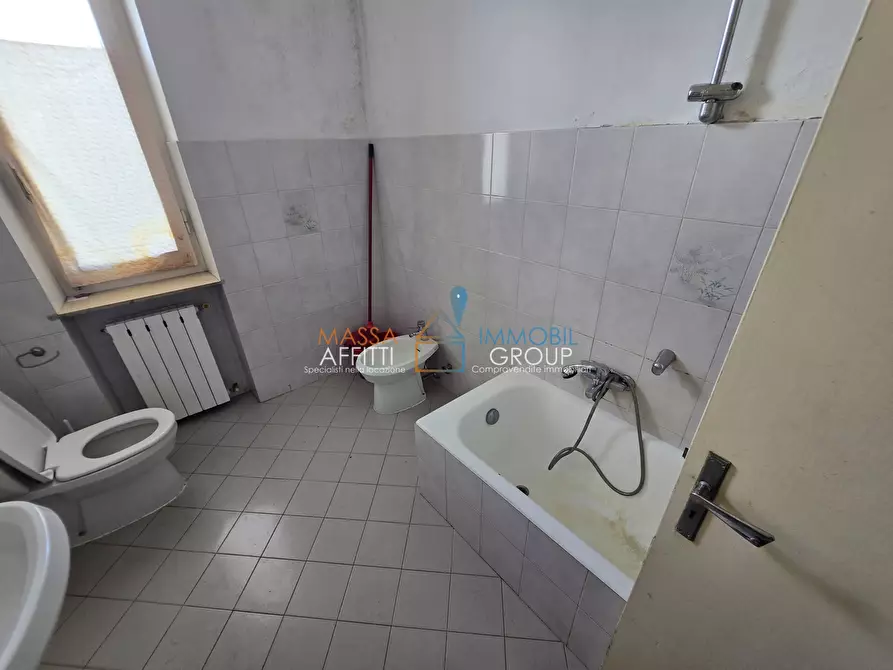 Immagine 15 di Pentalocale in affitto  in Via Giuseppe Garibaldi 10 a Carrara