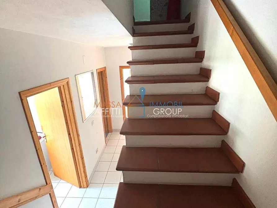 Immagine 9 di Villetta a schiera in vendita  in Via Arezzo 293 a Massa