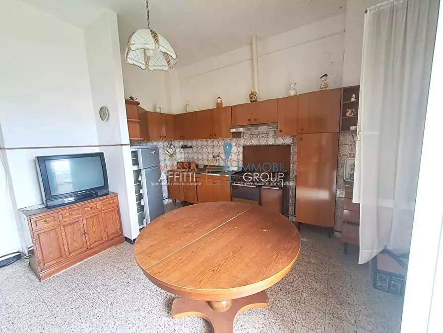 Immagine 1 di Quadrilocale in vendita  in Viale Roma 246 a Massa