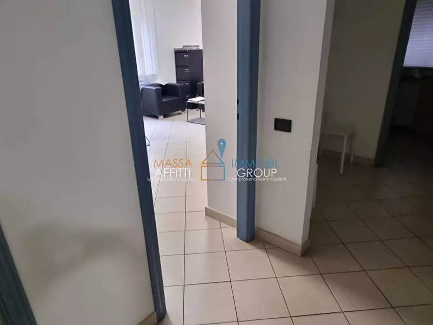 Immagine 3 di Pentalocale in vendita  in Viale Eugenio Chiesa 60 a Massa