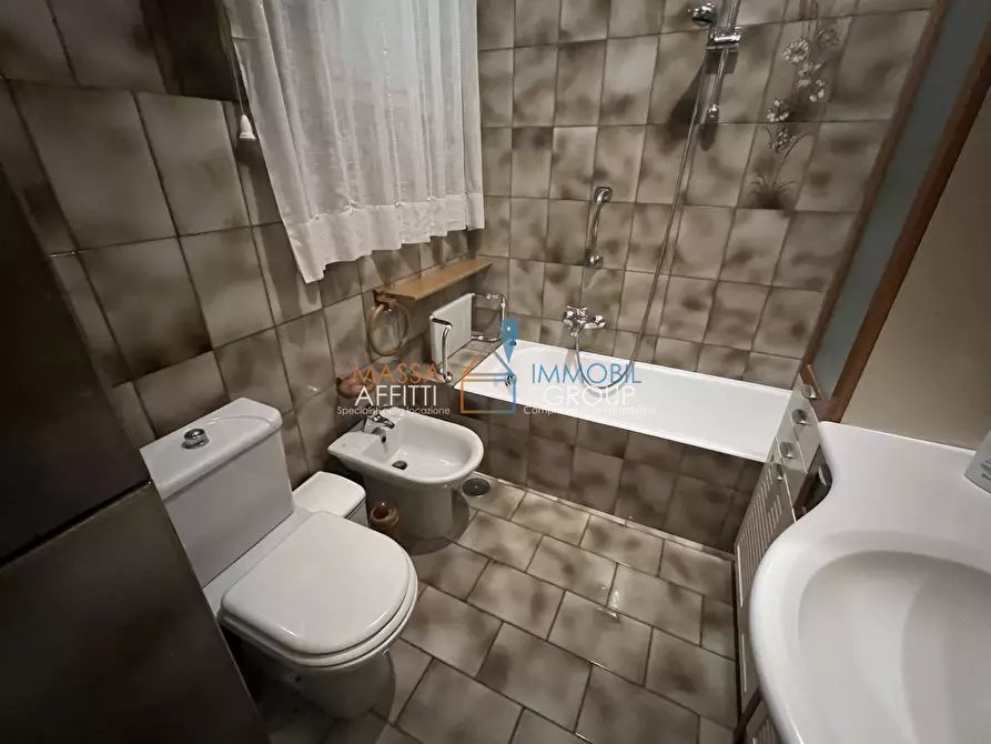 Immagine 25 di Pentalocale in vendita  in Via Galissano 11 a Carrara