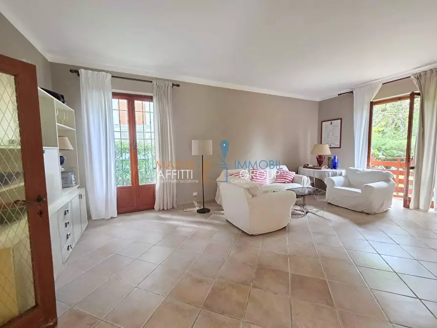 Immagine 6 di Villa in vendita  in Via dei Fortini 75 a Massa
