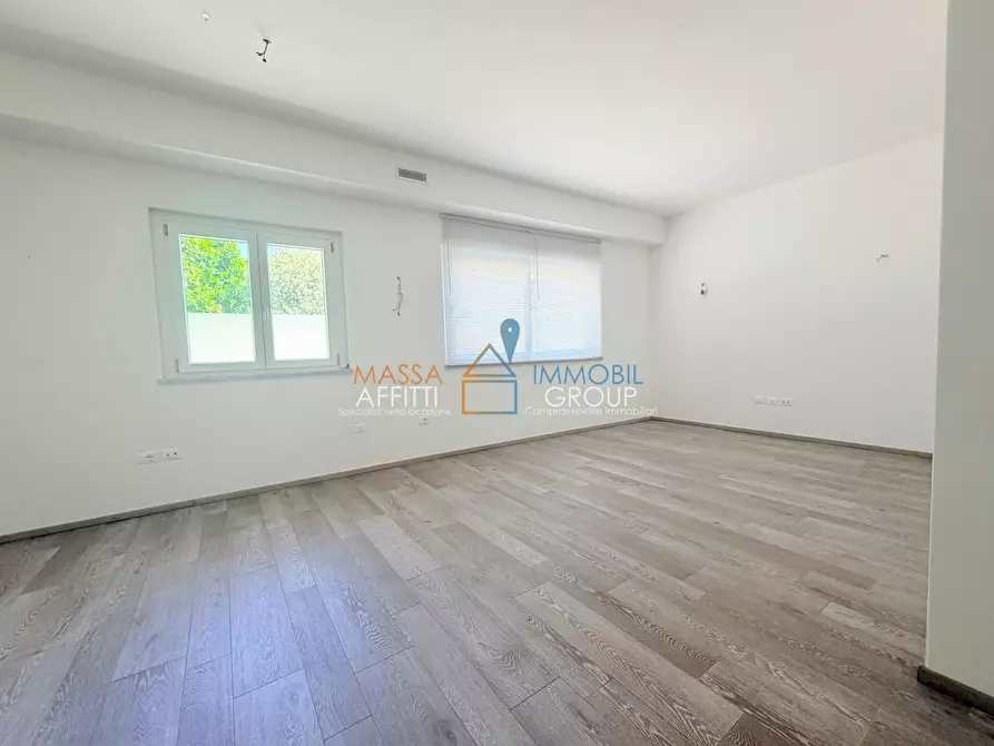 Immagine 3 di Bilocale in vendita  in Via Giovanni Pascoli 24 a Massa