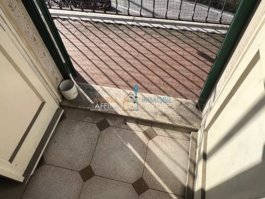 Immagine 10 di Quadrilocale in vendita  in Via G. Carducci 169 a Massa