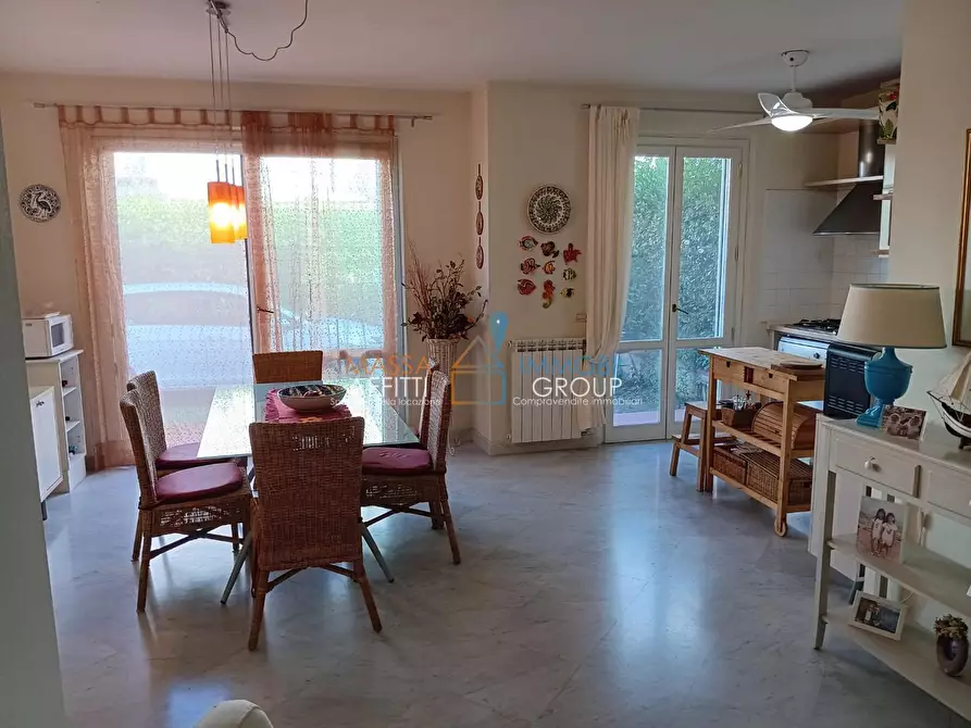 Immagine 6 di Villetta a schiera in vendita  in Via Stradella 106 a Massa