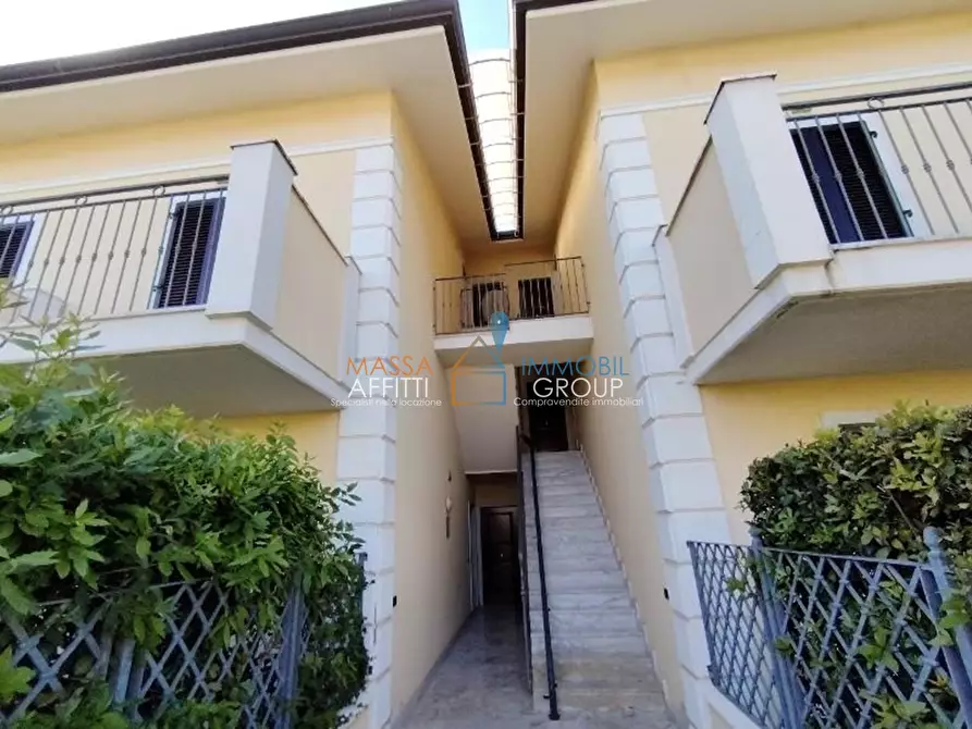 Immagine 1 di Trilocale in vendita  in Via Fiume 53 a Massa