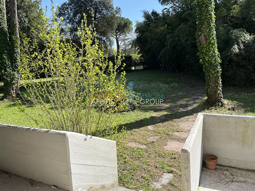 Immagine 10 di Porzione di casa in vendita  in Via dei Pioppi 6 a Massa