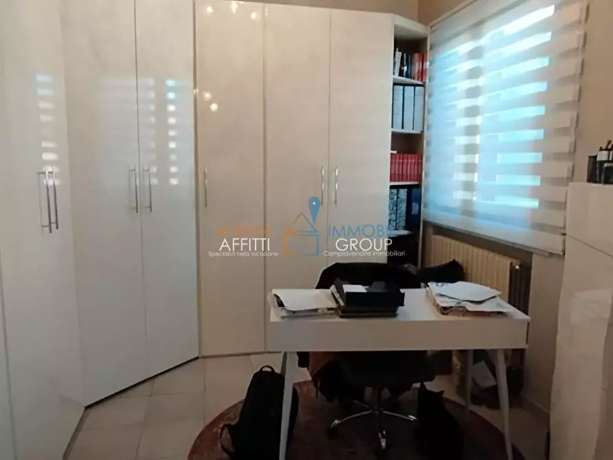 Immagine 19 di Pentalocale in vendita  in Via Flavio Torello Baracchini 3 a Massa