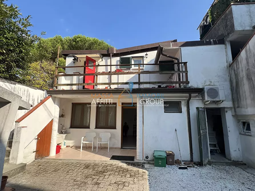 Immagine 39 di Casa semindipendente in vendita  in Via Felice Cavallotti 33 a Massa