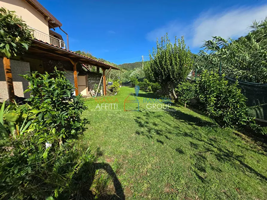 Immagine 2 di Casa indipendente in vendita  in Via Villaggio Castagnara 269 a Massa