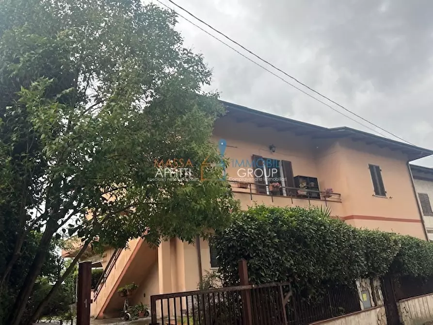 Immagine 1 di Porzione di casa in vendita  in Via Celia 1 a Massa