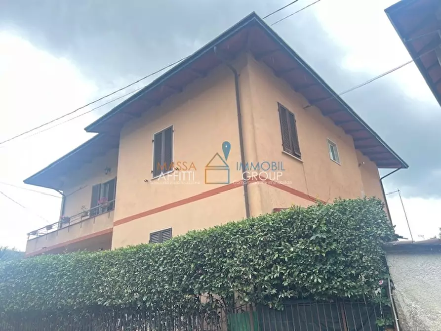 Immagine 2 di Porzione di casa in vendita  in Via Celia 1 a Massa