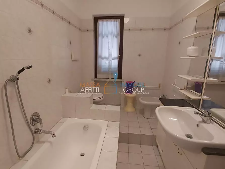 Immagine 7 di Quadrilocale in vendita  in Via Treviso 35 a Massa