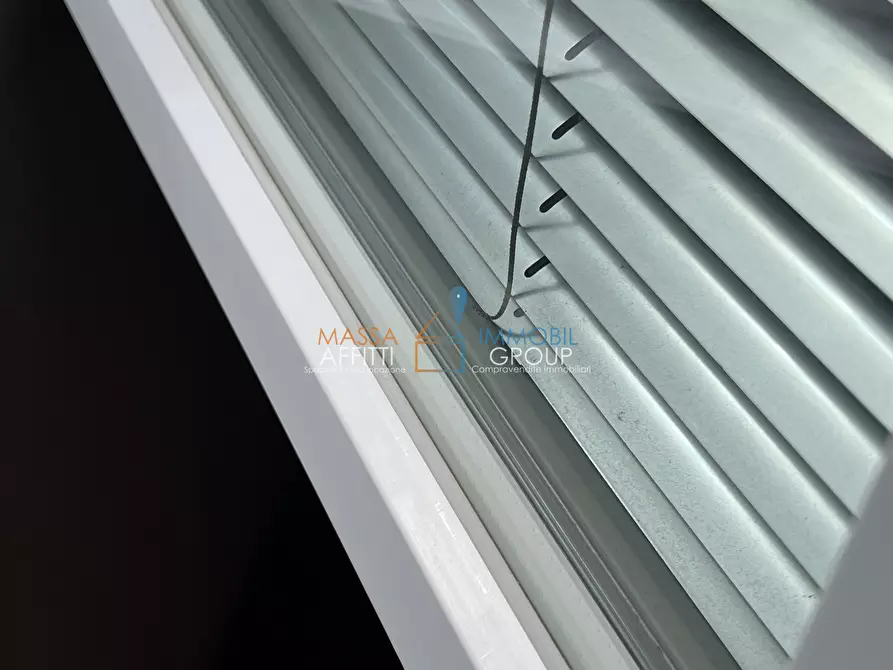 Immagine 39 di Quadrilocale in vendita  in Via Cateratte 81 a Montignoso