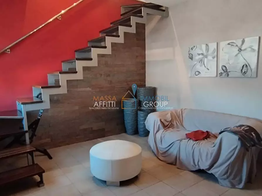 Immagine 10 di Pentalocale in vendita  in Via Flavio Torello Baracchini 3 a Massa