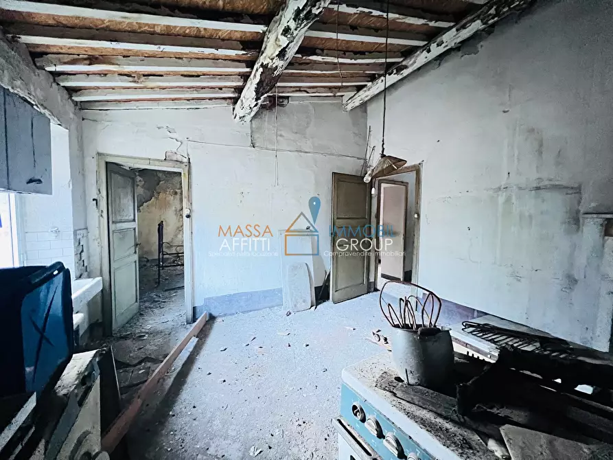 Immagine 16 di Casa indipendente in vendita  in Via Fondaccio 12 a Montignoso