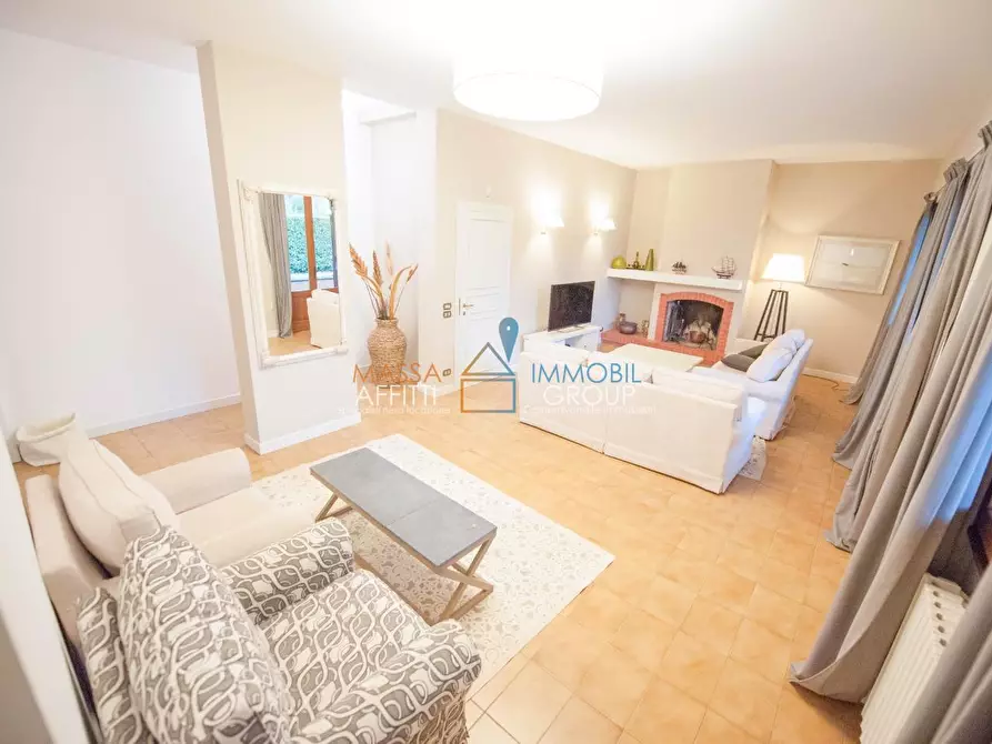 Immagine 3 di Villa in vendita  in Via Donatello 18B a Forte Dei Marmi