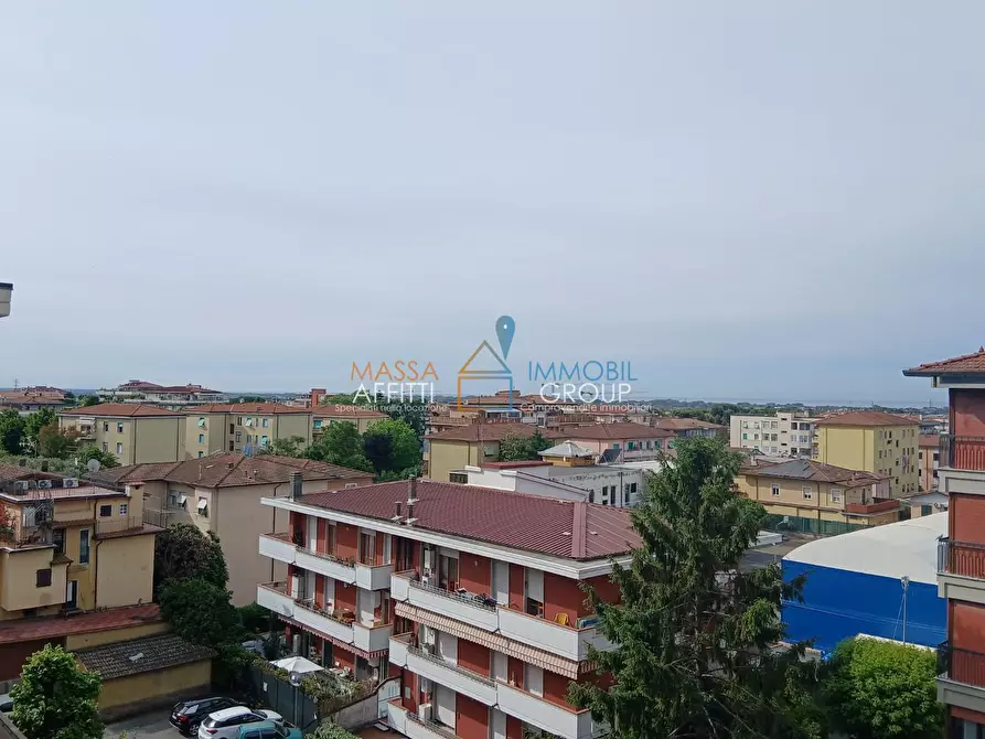 Immagine 9 di Quadrilocale in vendita  in Via Marina Vecchia 92 a Massa