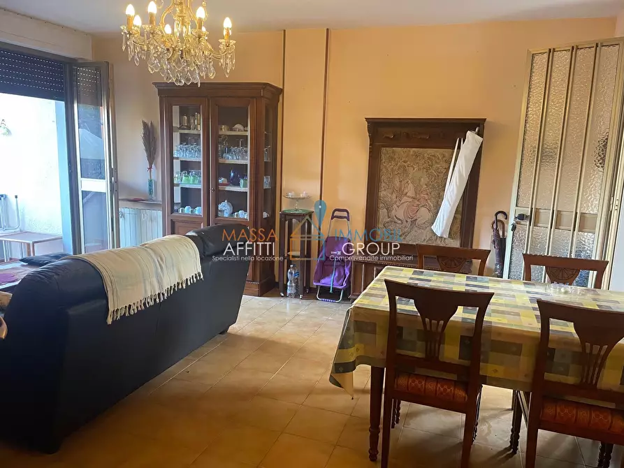 Immagine 12 di Trilocale in vendita  in Largo Quercioli 16 a Massa