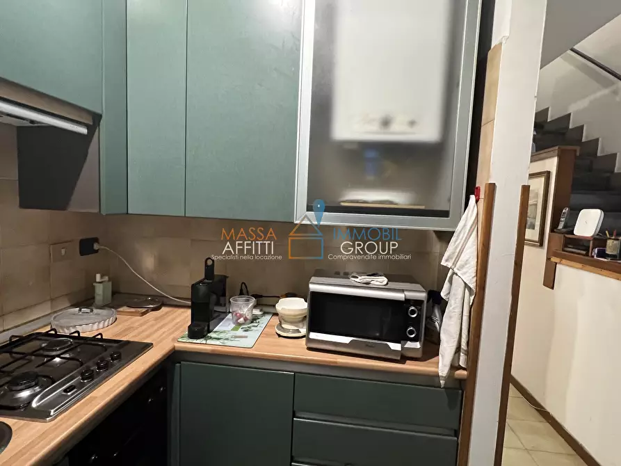 Immagine 9 di Villetta a schiera in vendita  in Via Gioacchino Rossini 14 a Massa