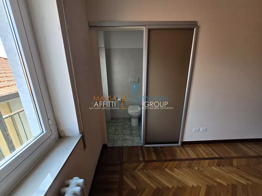 Immagine 3 di Pentalocale in affitto  in Via Giuseppe Garibaldi 10 a Carrara