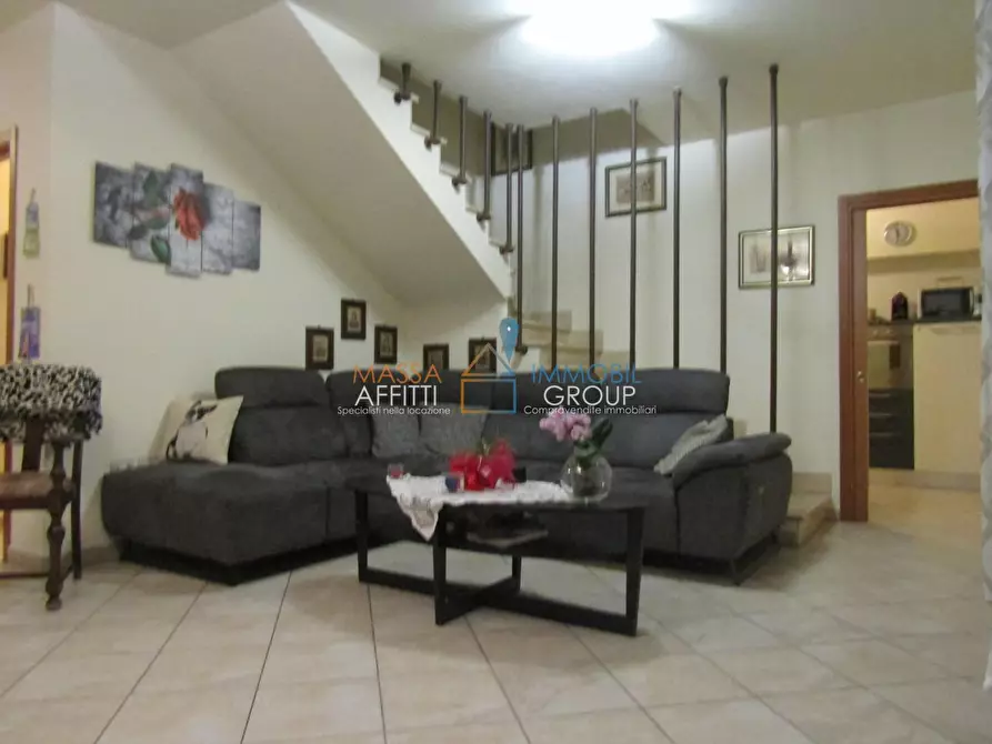 Immagine 6 di Porzione di casa in vendita  in Viale Domenico Zaccagna 6 a Carrara