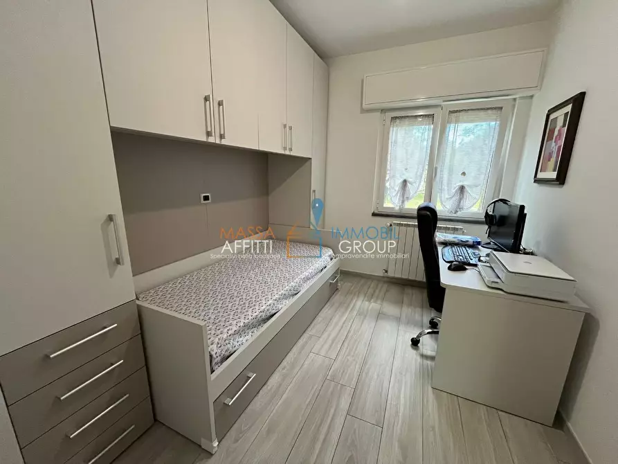 Immagine 27 di Villa in vendita  in Via Vitali 25 a Massa