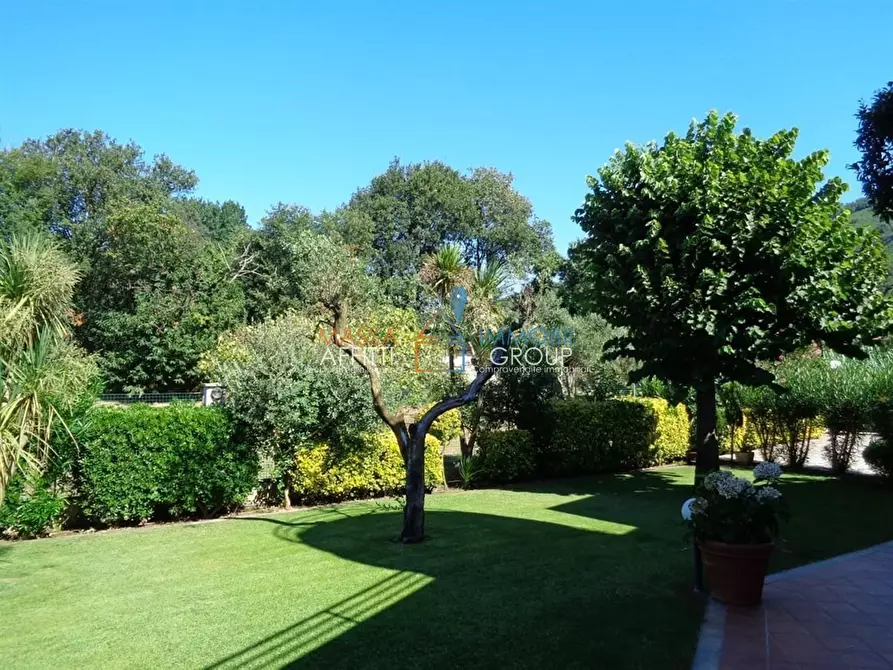 Immagine 44 di Villa in vendita  in Via Capannaccia a Montignoso