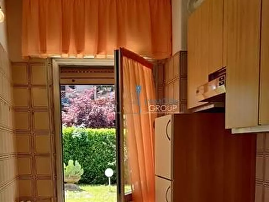 Immagine 4 di Quadrilocale in vendita  in Viale Monzoni 37 a Carrara