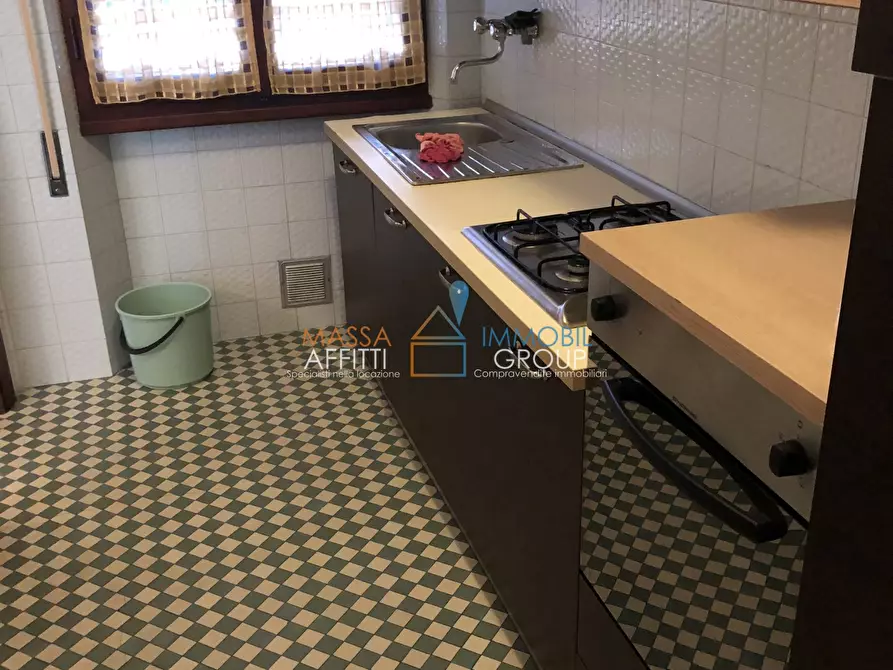 Immagine 6 di Pentalocale in affitto  in Viale Lungomare di Ponente 14 a Massa